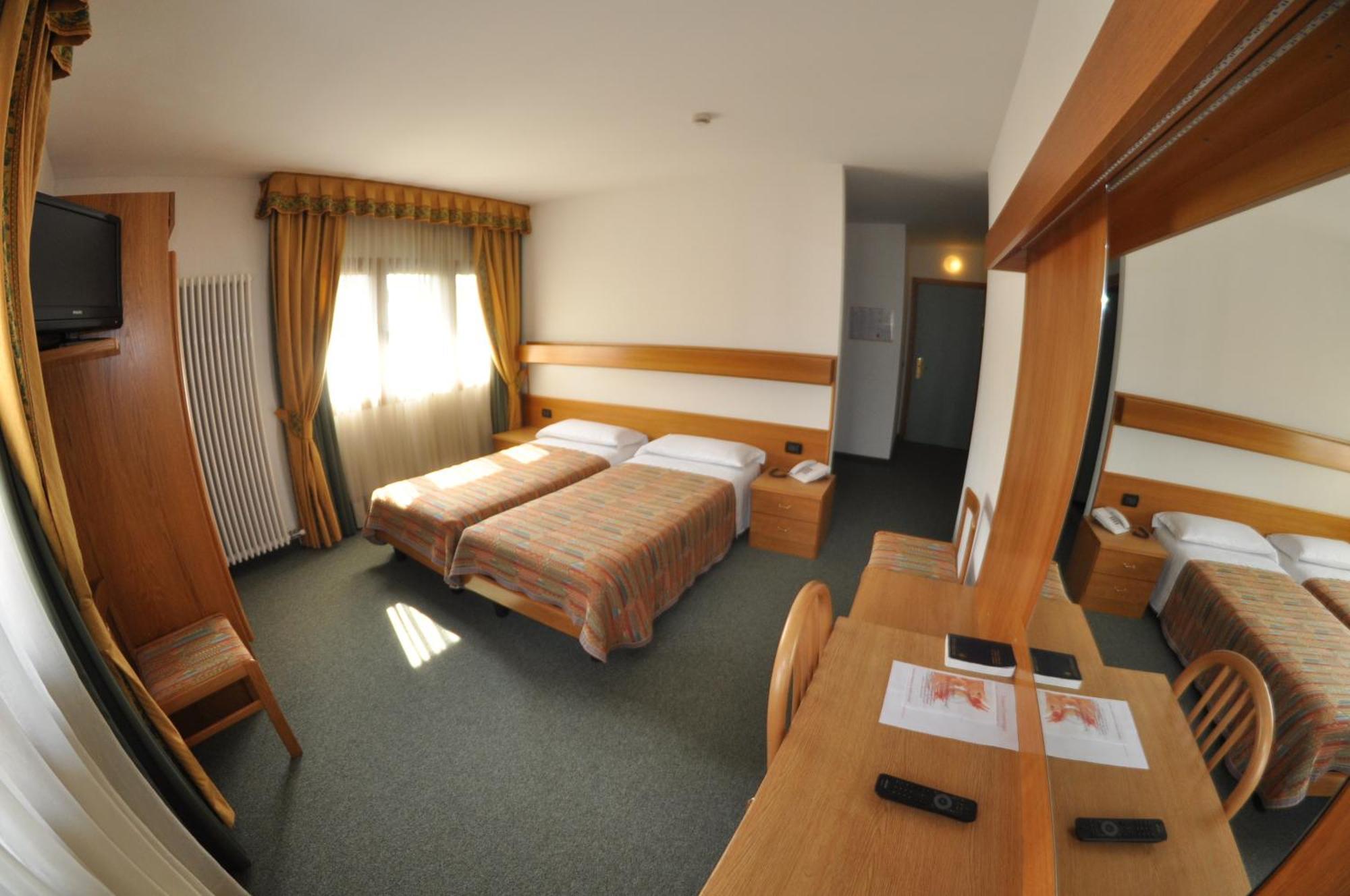 Liberty Hotel มาเล ภายนอก รูปภาพ