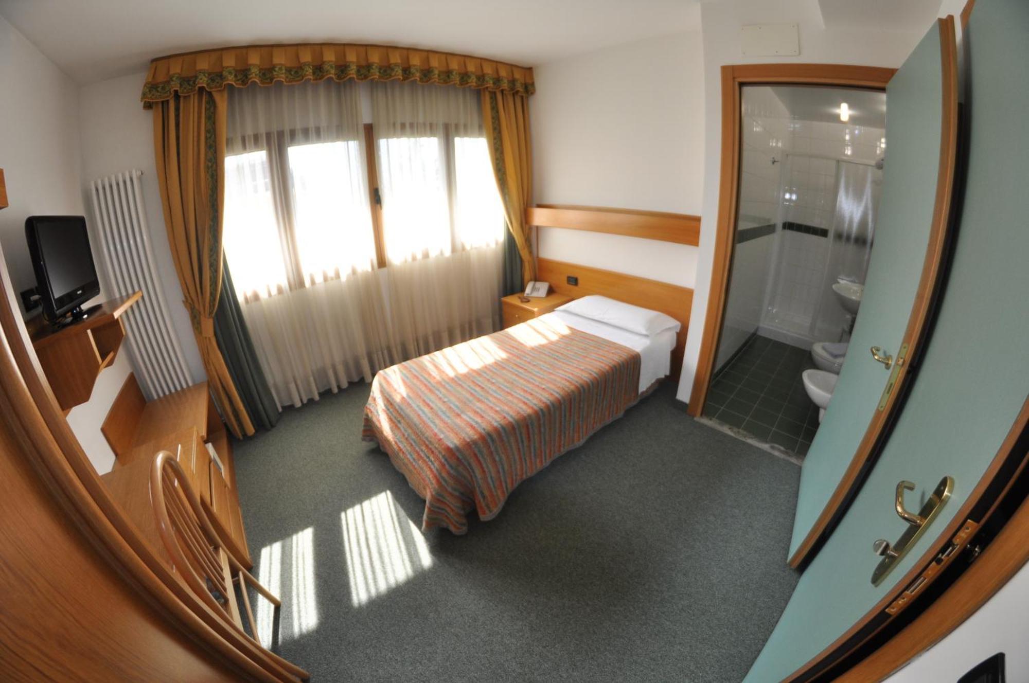 Liberty Hotel มาเล ภายนอก รูปภาพ